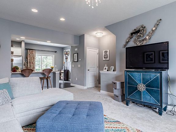 5th image of 4352 Club Trail Ln