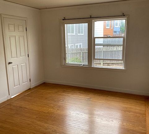 5th image of 2238 Vicente St #2