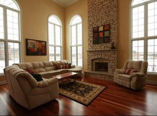 16652 Windsor Ct, Lemont, IL 60439