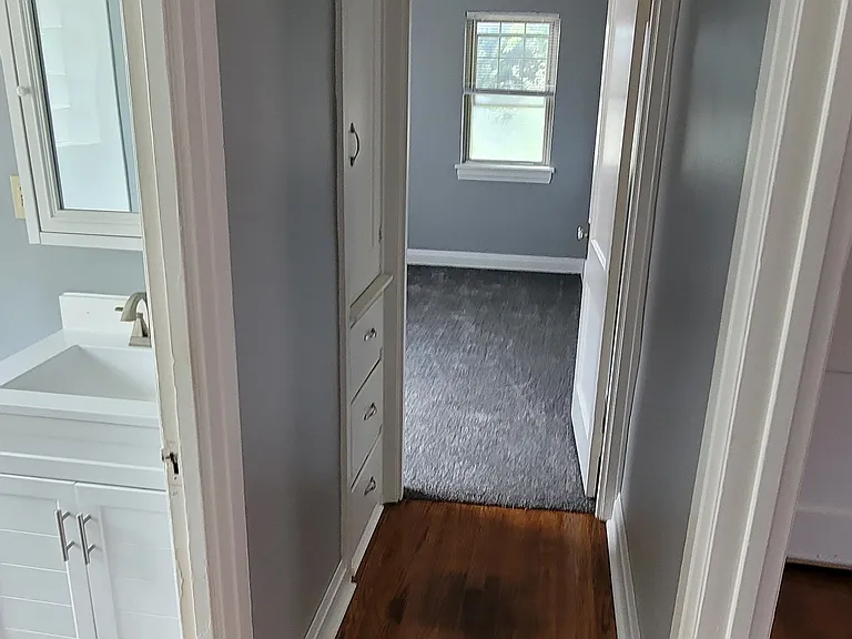 814 W 34th St — Photo 18