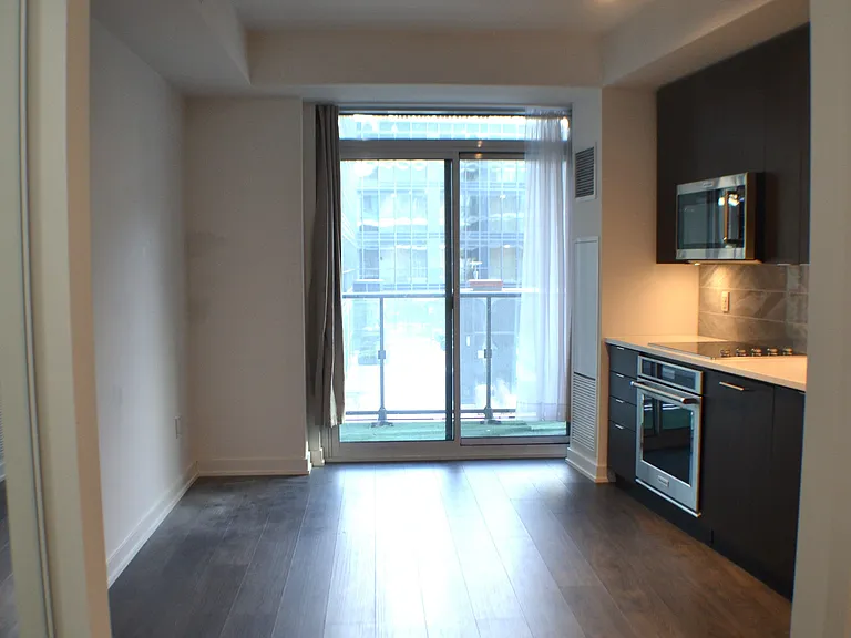 38 Iannuzzi St #511 — Photo 8