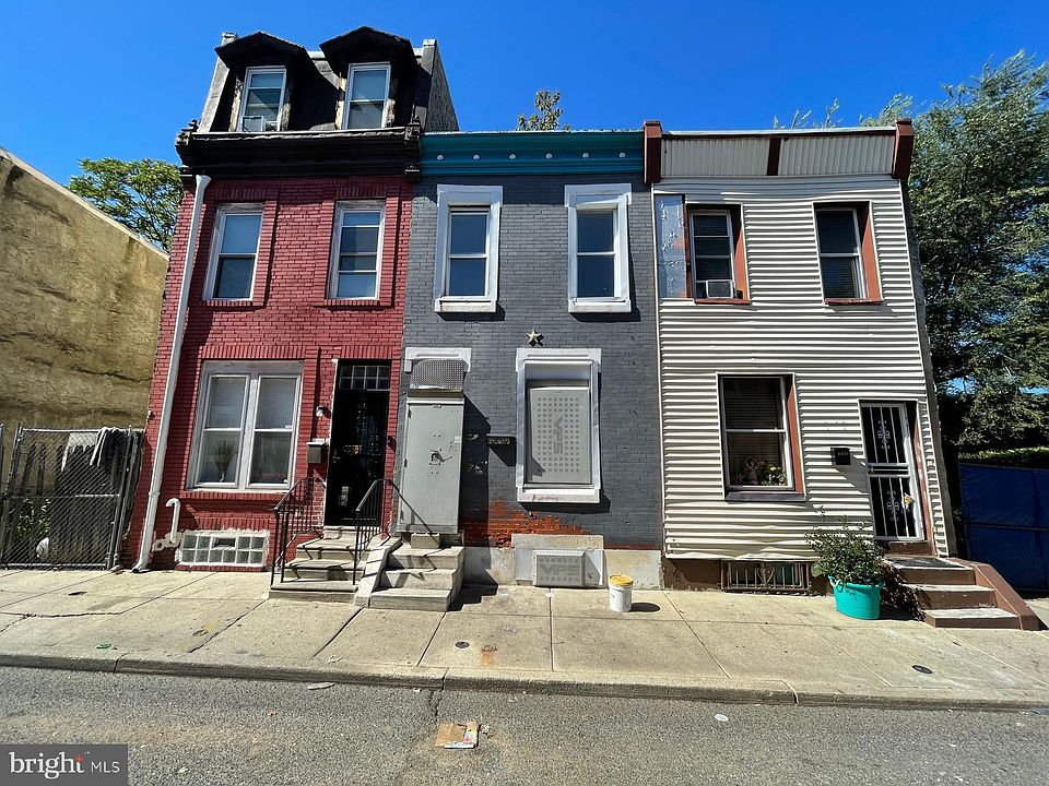 1st image of 2740 N Darien St