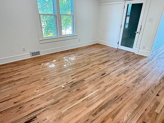 4th image of 1506 Mary St #1/2