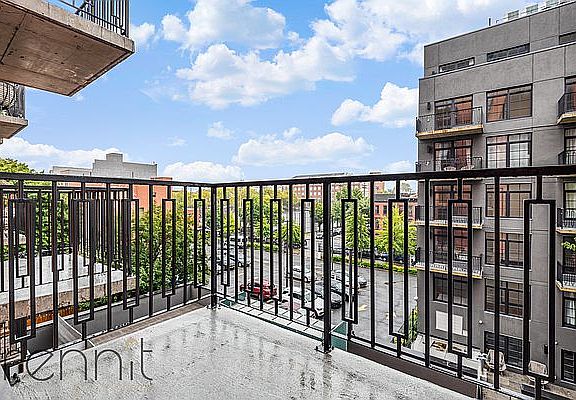 2nd image of 1430 Fulton St #713