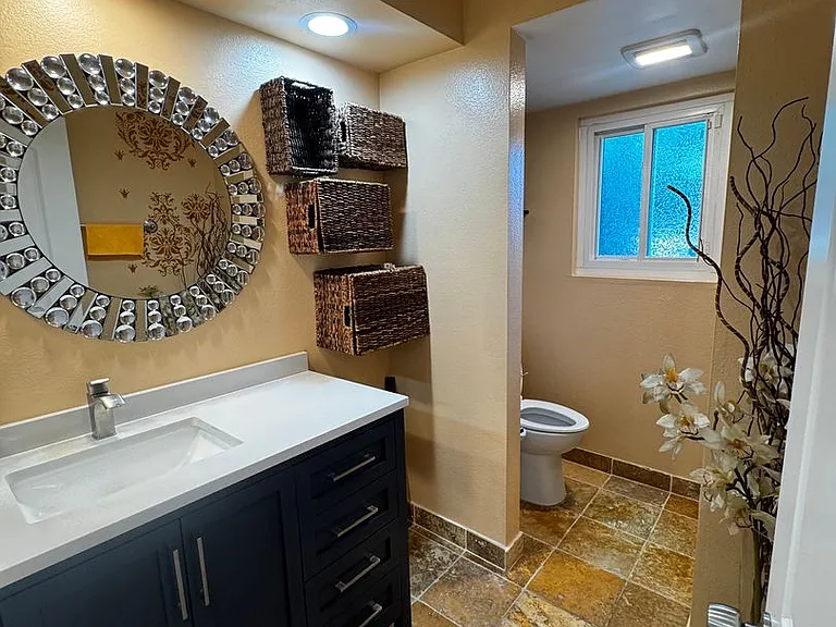 1580 Valecroft Ave — Photo 20