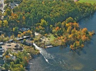 Willow St, Wolfeboro, NH 03894