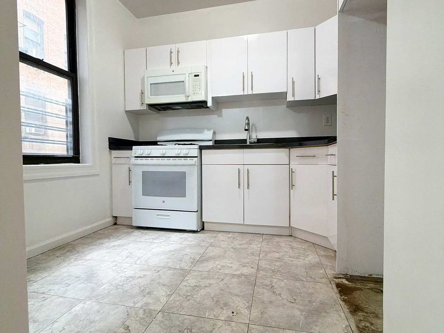 561 West 189th Street — Photo 4