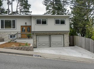 1212 Crespi Dr, Pacifica, CA 94044