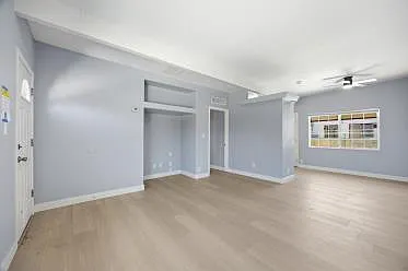 2400 S 15th St #1 — Photo 12