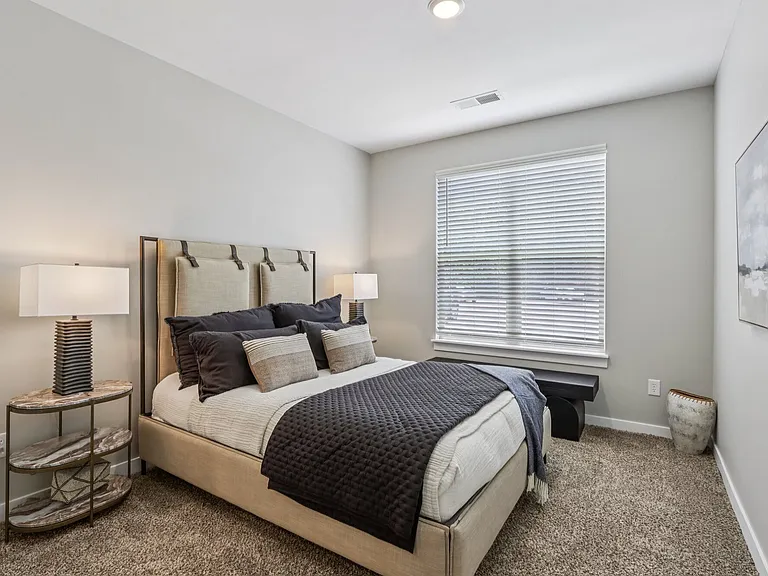 Founders Pointe Apartments — Photo 14