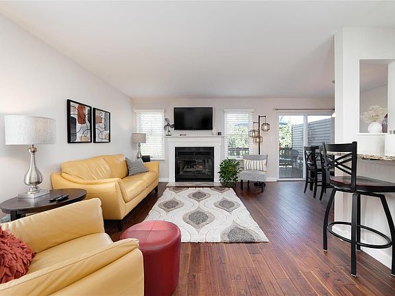 5th image of 16172 Lea Oak Ct