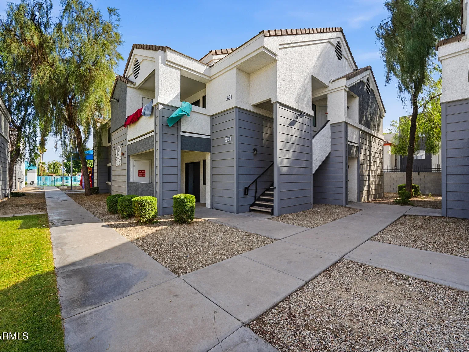 3 bed, 2.0 bath, 1064 sqft, $1,299 — Photo 1