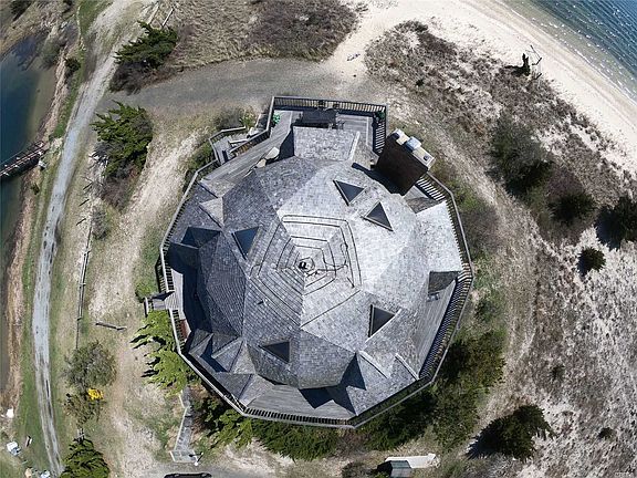 2nd image of 560 Wampum Way