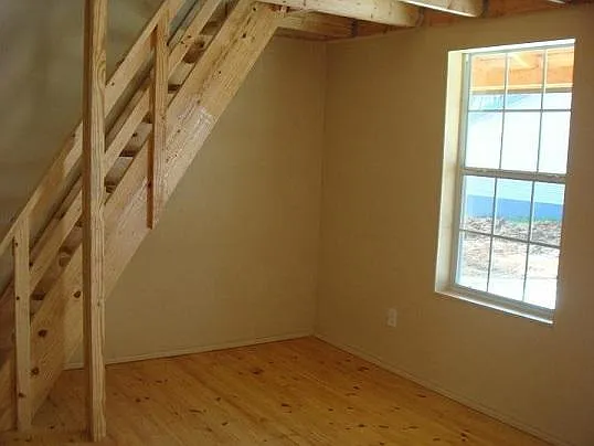 906 Cason St #305 — Photo 9