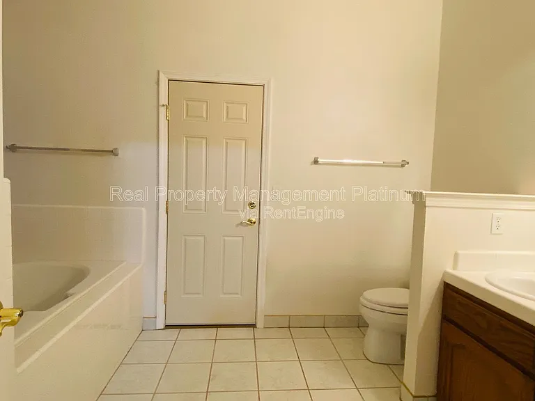 22 N Bliss Ave — Photo 4