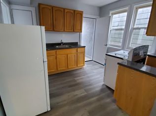 412 S 15th St #2M, Newark, NJ 07103