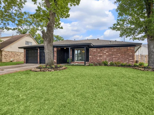 6026 Golden Forest Dr, Houston, TX 77092