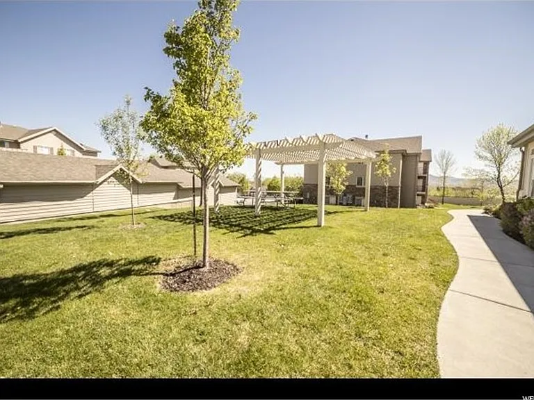 1598 W Westbury Way #I — Photo 5