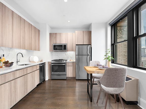 4th image of 15 Park Row APT 17M