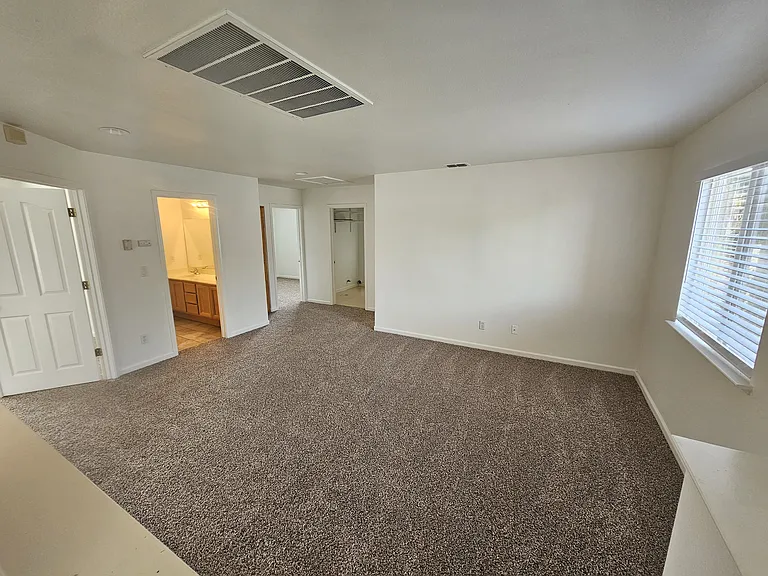 35 Klondike Ct — Photo 12