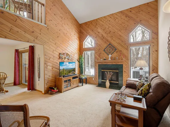 8693 Norway St NW, Coon Rapids, MN 55433