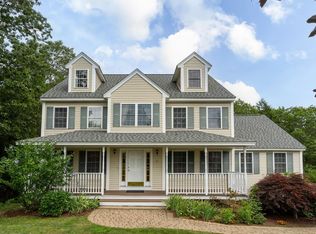 11 Overlook Dr, Newton, NH 03858