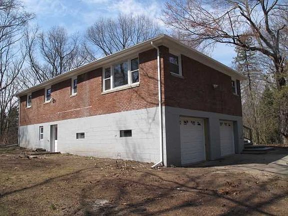 4th image of 65 Luty Dr