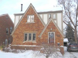 278 Moran Rd, Grosse Pointe Farms, MI 48236