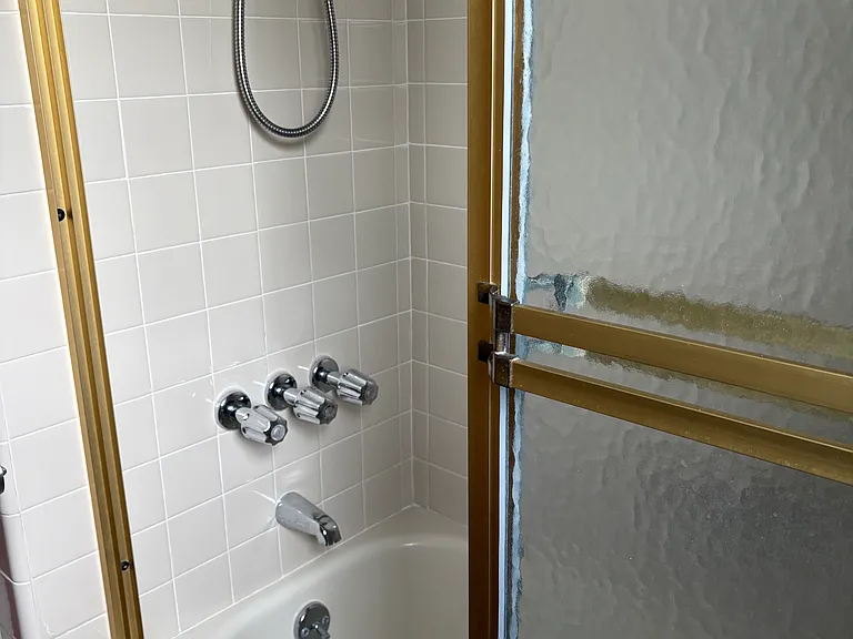 6 Daniel Ct #A — Photo 11