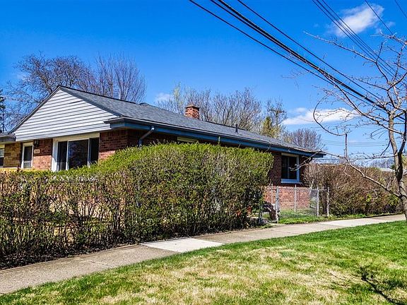 2nd image of 28408 Cleveland St