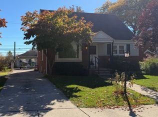 25565 Oakland Dr, Dearborn Heights, MI 48125