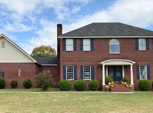 210 Tucker Dr, Livingston, AL 35470