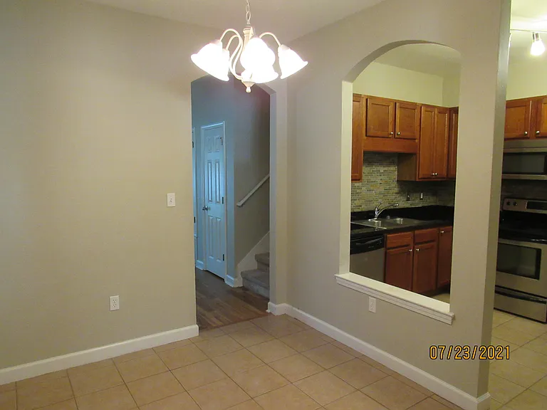 22 Trevor Dr — Photo 7
