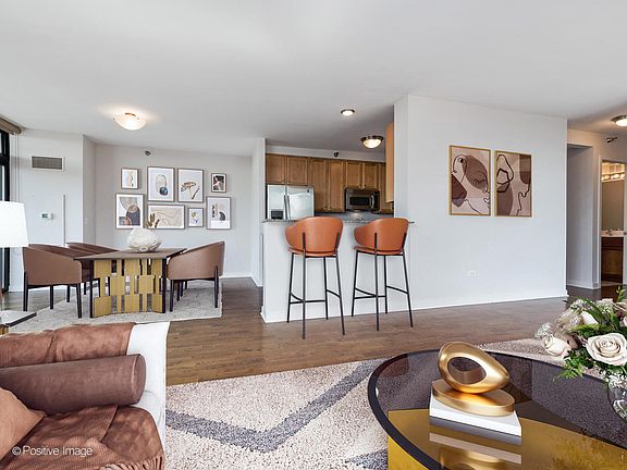 5th image of 1160 S Michigan Ave APT 2903
