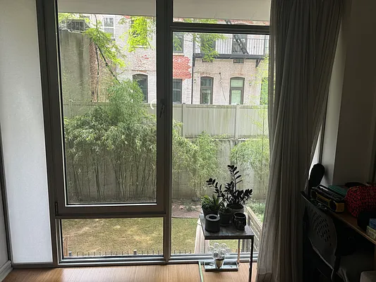 Rented by Landmark Property Holdings LLC | media 6