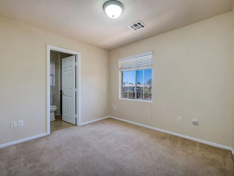 10226 Sourwood Ave — Photo 26