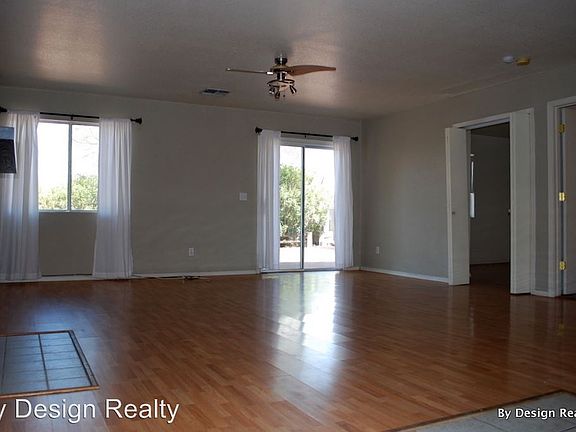 4th image of 2025 S Saint David Dr