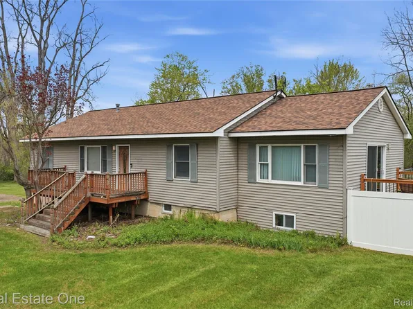 4915 E M 36, Pinckney, MI 48169