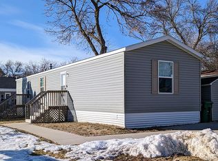 2101 Cardinal Ln NW, Stewartville, MN 55976