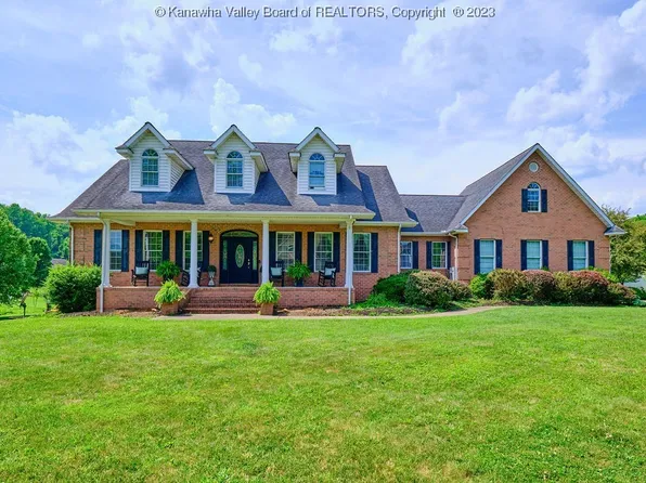 153 Lock Four Ln, Alum Creek, WV 25003