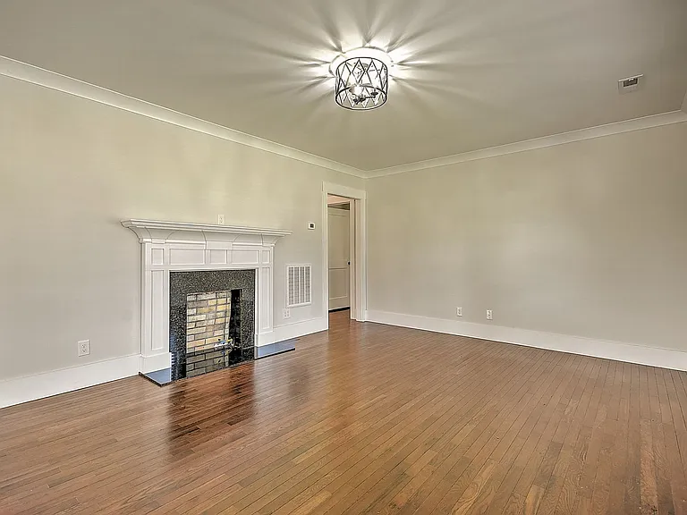 403 Silver Lake Rd — Photo 25