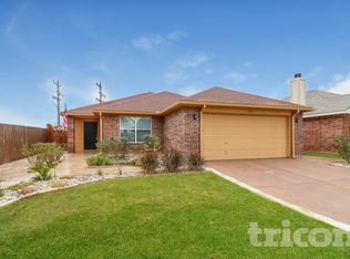 4000 Sapphire Ln, Granbury, TX 76049
