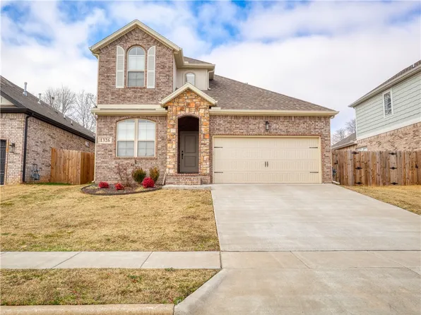 1326 Park St, Lowell, AR 72745