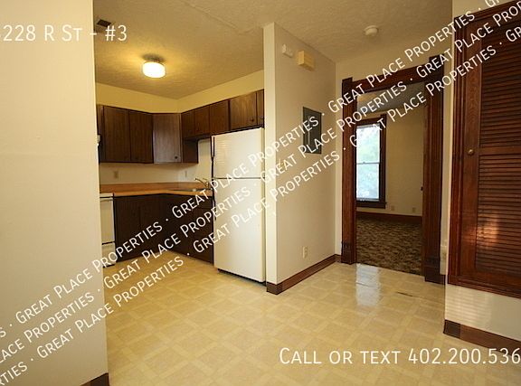 4th image of 3228 R St APT 3
