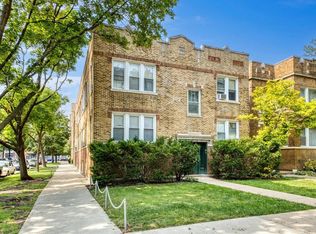 3938 W Roscoe St #1, Chicago, IL 60618
