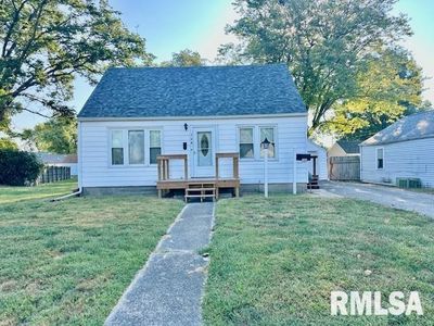 704 Hawley St, Taylorville, IL, 62568