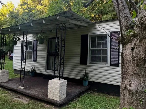 1048 Ross Hollow Rd, Ashland City, TN 37015