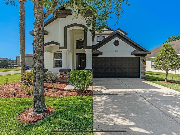 3rd image of 30750 Pumpkin Ridge Dr