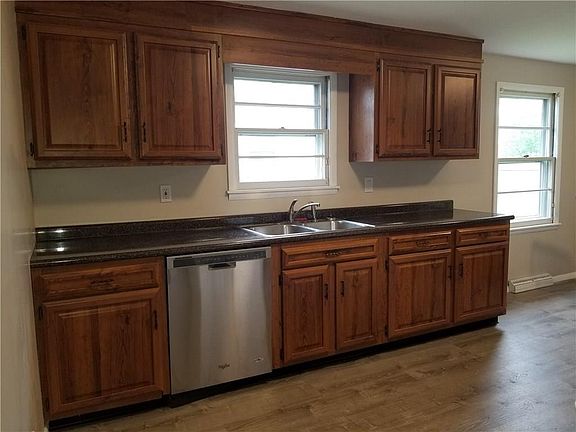 2nd image of 385 Beverage Hill Ave