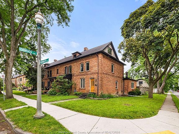 4th image of 803 Monmouth Rd